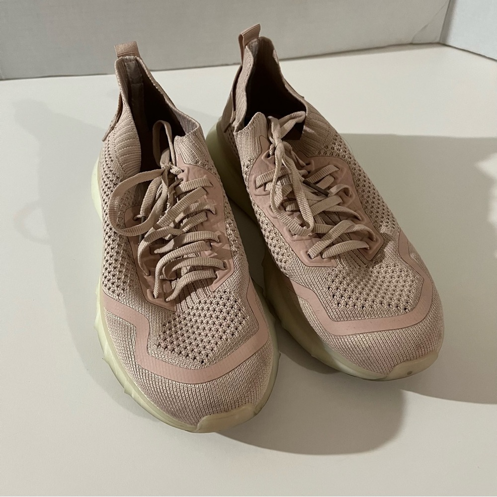 Nautica Pink Sneakers Modern Knit Design Women’s Size 7.5